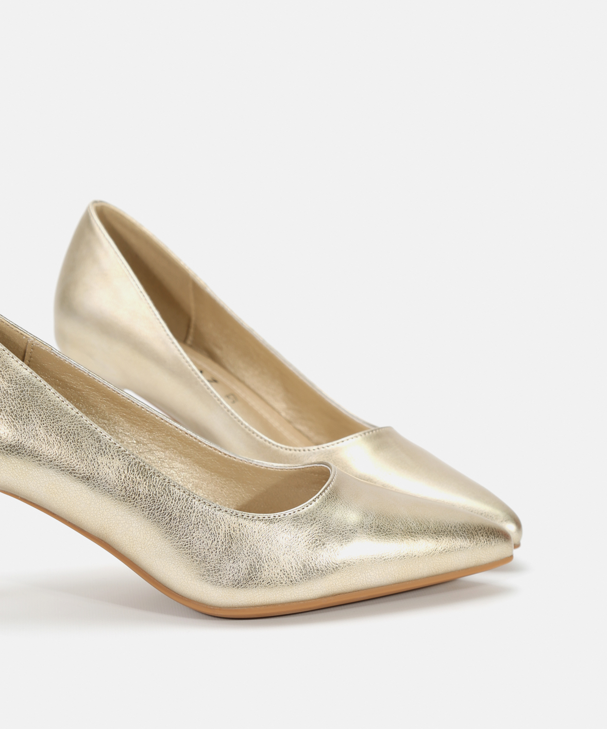 Sapatos salto fino salón image number null